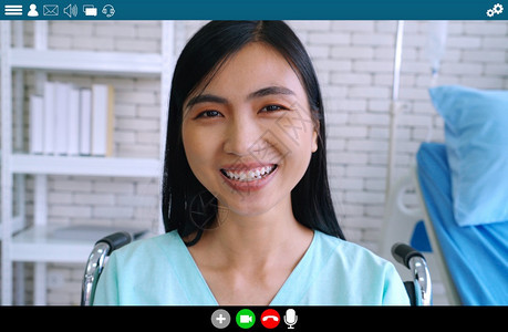 关于远程医疗服务的视频电话病人计算机屏幕方面的网上保健应用医疗技术概念图片