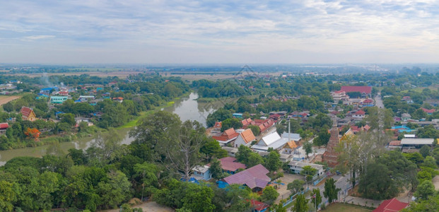 Ayutthaya省泰国曼谷市附近的Sukhothai寺庙空中最顶端的景象旅游概念中著名的泰国旅游景点建筑图片