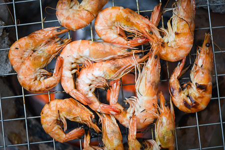 烧焦的牛排图片