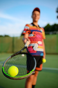 积极的健康生活方式运动比赛健身训练男子网球运动员和队图片