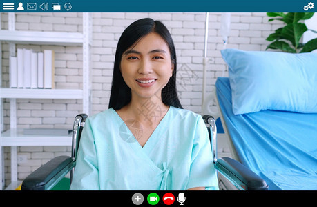 关于远程医疗服务的视频电话病人计算机屏幕方面的网上保健应用医疗技术概念图片