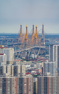 BhumibolBridge和ChaoPhraya河的空中景象图片