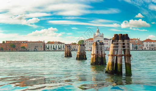 威尼斯群岛大运河威尼斯之间的公路图片