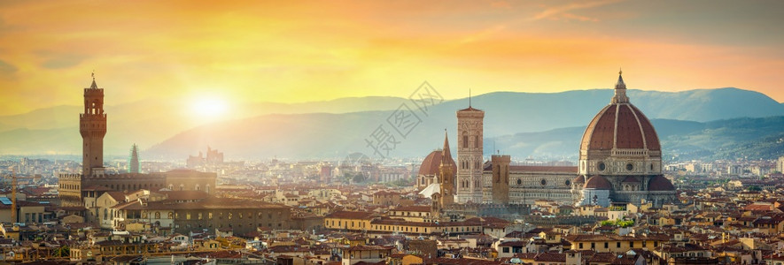 意大利佛罗伦萨SantaMariadelFiore教堂上空全景日落佛罗伦萨图片
