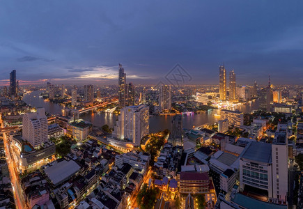 Taksin大桥与ChaoPhraya河的空中视图泰国曼谷市中心泰国曼谷金融区和智能城市的商业中心图片