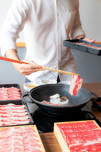 烹饪日本大米牛肉苏iya基套餐图片
