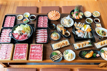 日食牛肉苏家基准备用各种日本美食烹饪图片