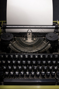旧的打字机作为回写概念图片