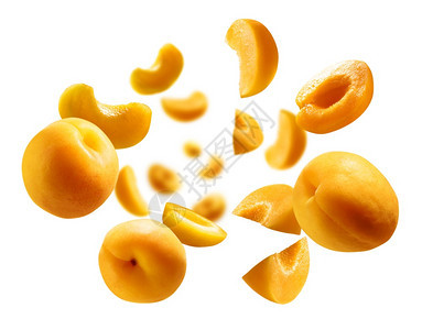 白背景的杏仁飘浮在白色背景上飞行中提取水果白色背景的杏仁飘浮在白色背景上飞行中提取水果图片