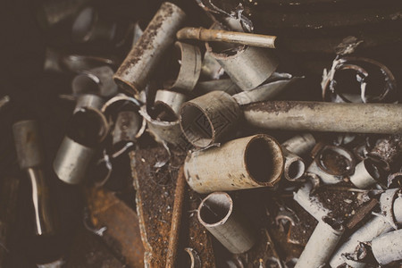 工业废物回收钢铁垃圾图片