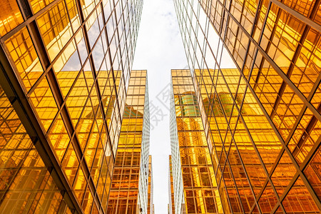 香港201年月金高建筑和香港岛玻璃反射背景图片