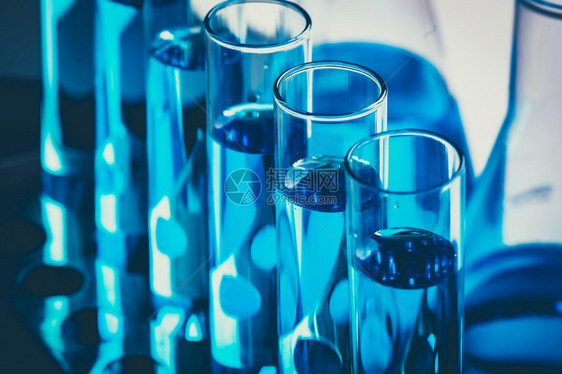 用于实验室研究医学微生物或技术设备冠状治疗共19疫苗研制的实验室医学微生物或技术设备研究的科学化玻璃器图片