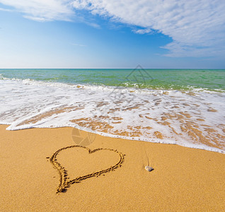 心在沙滩上的子画浪漫的成份图片