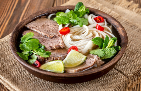 越南汤牛肉一碗bhobo图片