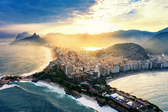 里约热内卢的科帕卡巴纳和伊内马海滩图片