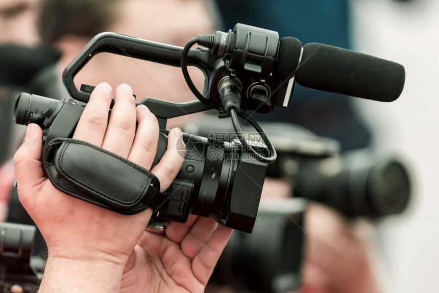 高清镜头记录每一个扣篮变向与绝杀时刻