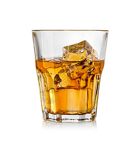 威士忌玻璃白色与反射剪切路径隔绝图片