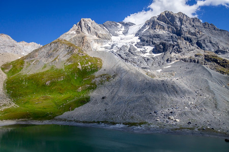 法国阿尔卑斯山长湖和法国阿尔卑斯山的长湖和格朗德卡塞阿尔卑斯山冰川景观法国阿尔卑斯山长湖和格朗德卡塞阿尔卑斯山冰川图片