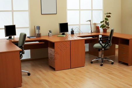 现代和轻型办公室的美丽条件图片