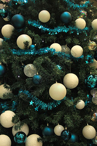 圣诞节装饰品在圣诞节零售店以茶叶和面粉蓝色颜制作背景图片