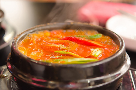 Kimchichigae韩国风格的汤热辣图片