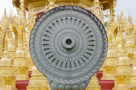 古老政府寺庙的泰国风格图片
