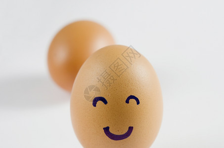 笑脸图案的鸡蛋图片