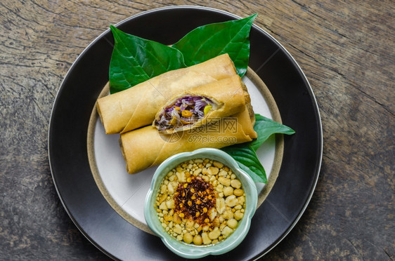 炸传统春卷食品非菜料图片