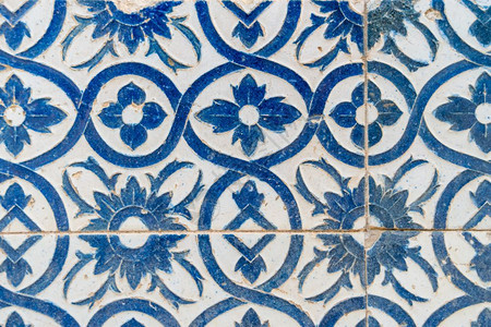 古老的西班牙瓷砖背景图片
