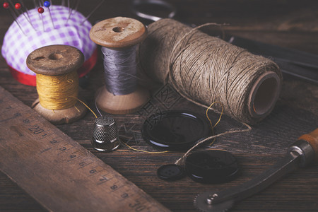 缝纫工具线针波本和材料图片