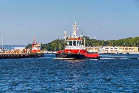 红船救护行动和防火工程救援拖船背景图片