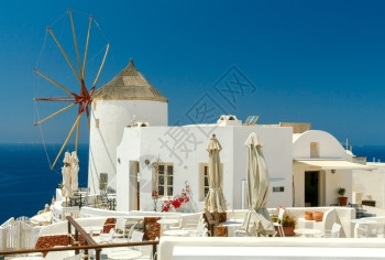 希腊圣托里尼奥亚村传统白色风车奥亚村图片