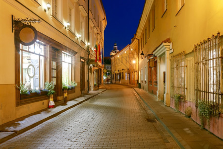 夜街光古城历史中心立陶宛维尔纽斯图片
