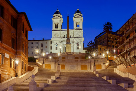 罗马西班牙广场船泉和西班牙楼梯清晨意大利图片