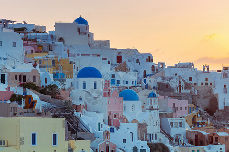 日落时奥亚村的景色希腊圣托里尼岛的景色图片