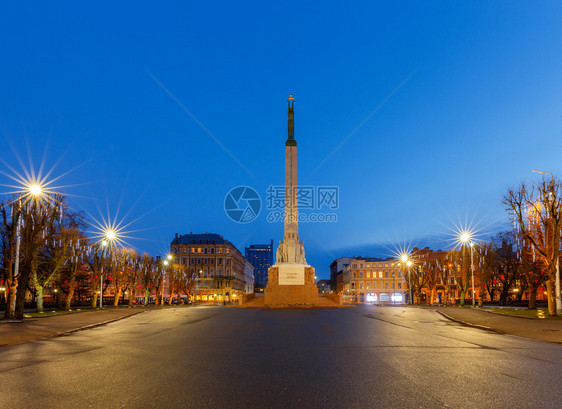 Riga独立广场纪念碑拉脱维亚布里巴斯大道加独立广场自由纪念碑图片