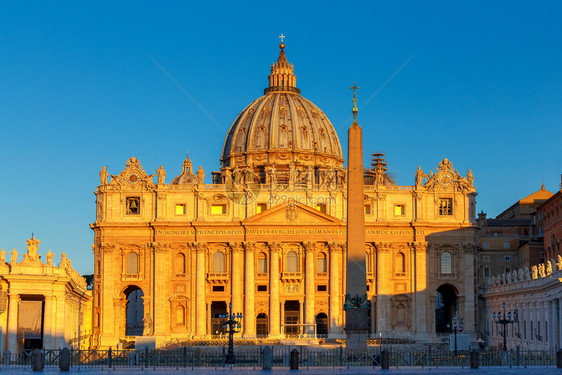 罗马圣彼得大教堂清晨的圣彼得大教堂意利梵蒂冈图片