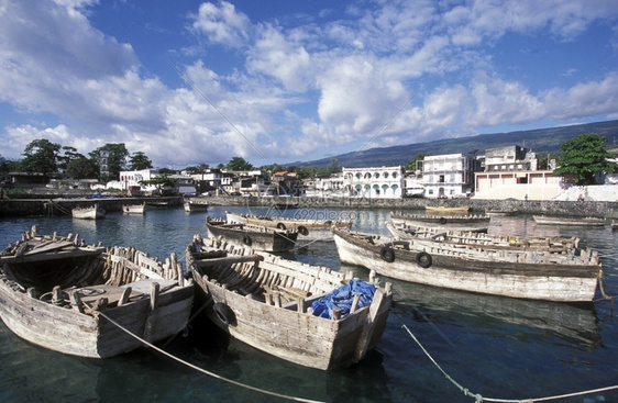 非洲印度洋科摩罗岛莫尼市的港口图片