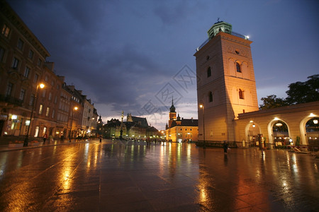 波兰华沙市旧城的Zamkowy广场图片