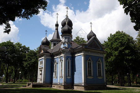 维尔纽斯南部和波罗的海立陶宛Druskinkai这个小镇的教堂图片