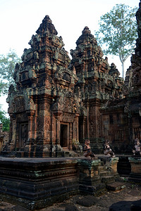 BanteaySrei的TempeelRuin位于柬埔寨西部SiemRiep市附近的吴哥寺庙城以北约32公里处图片
