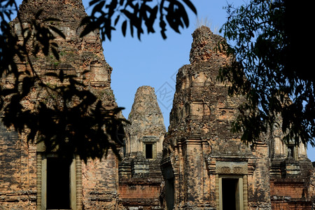 柬埔寨西部SiemRiep市附近的吴哥寺城前鲁普图片