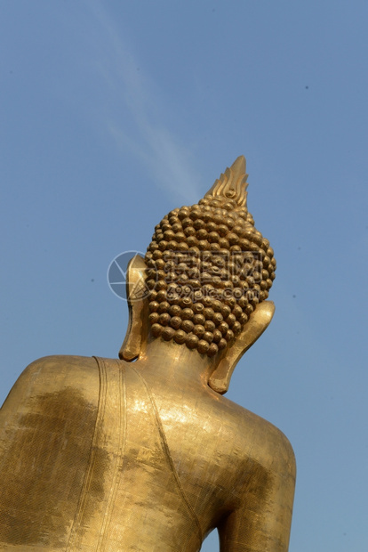 大佛像位于泰国东部乌博拉契塔尼市以北的阿姆纳特查伦市中心泰国图片