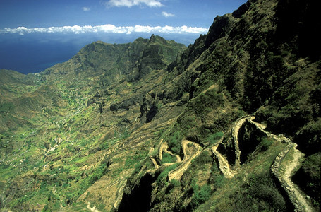 非洲大西洋中Berde角圣安陶岛RibeiraGrande附近PontadoSol村附近的地貌图片