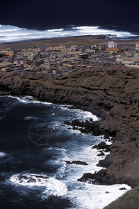 RibeiraGrande附近的PontadoSol村位于非洲大西洋Berde角圣安塔奥岛图片