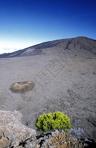 非洲印度洋留尼汪岛四经火山的地貌平原图片