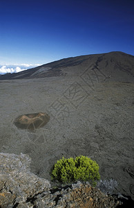 非洲印度洋留尼汪岛四经火山的地貌平原图片