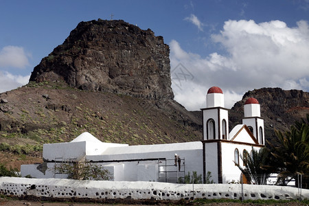大西洋中班牙加那利岛的内韦斯港村教堂图片