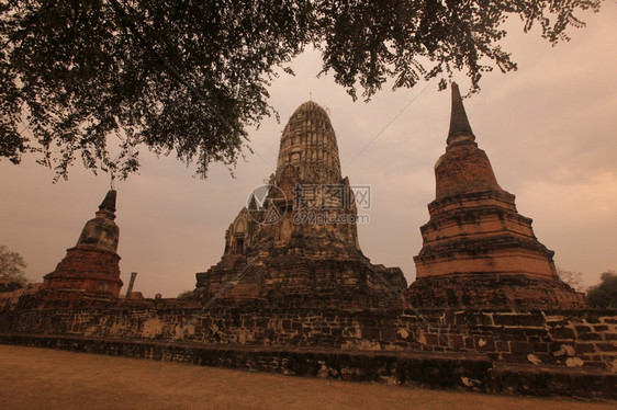 在泰国邦科克以北的Ayutthaya市的WatPhraMaha泰国东南部图片