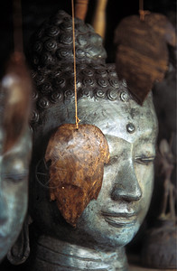 古阿加亚寺庙乌布德岛附近的果阿加亚寺巴厘岛东南部邦的印地安人图片